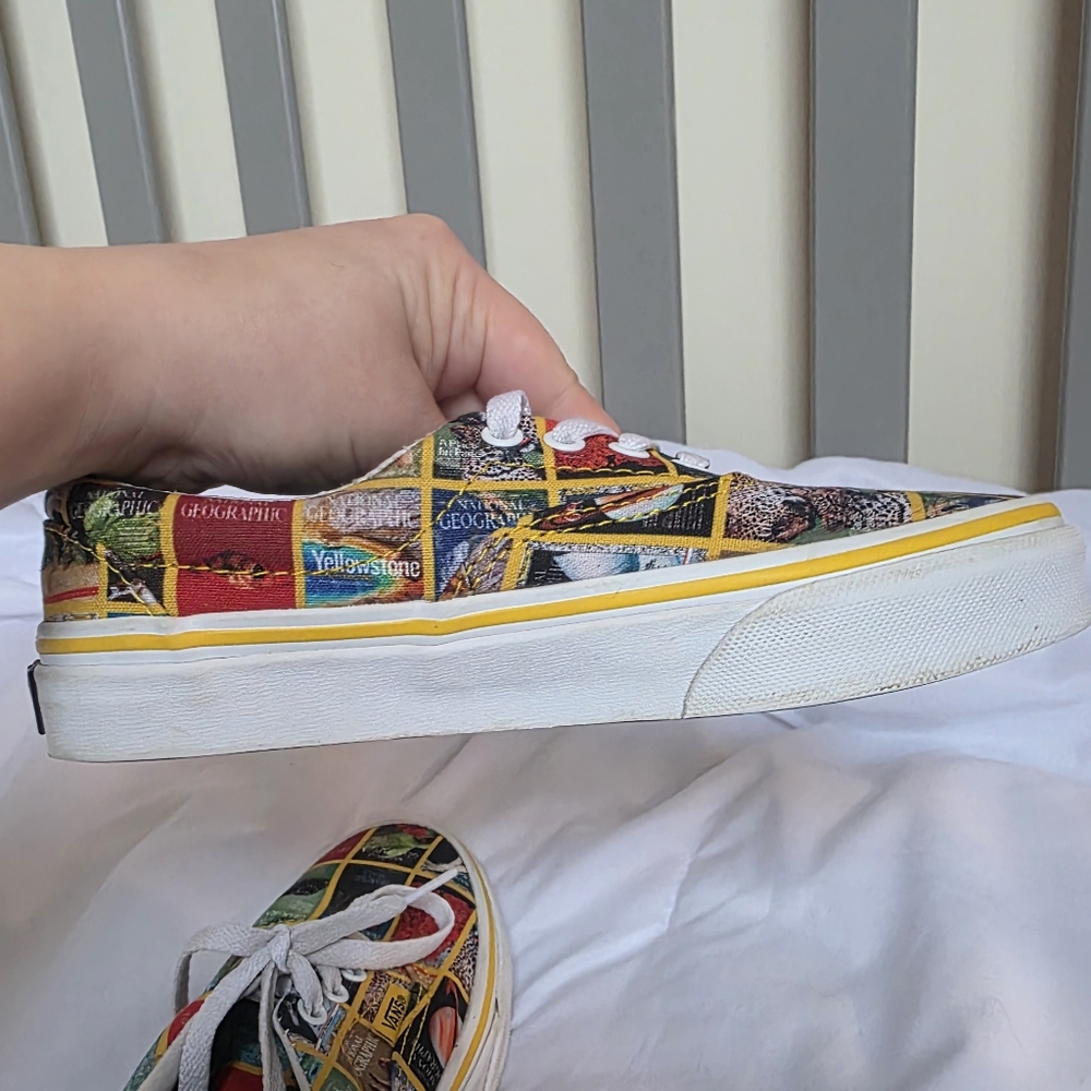 Vans X National Geographic Era Classic Covers Kids Canvas Sneakers In Size 2 - Picture 5 of 11